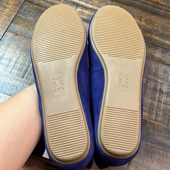 Blue flats, Naturalizer Brittany Suede Ballet Flat shoes, like new - Picture 6 of 7